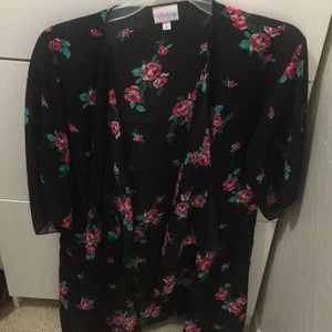 LuLaRoe floral Monroe kimono